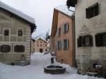 GUARDA (CH) - Piazzetta del paese con case secolari